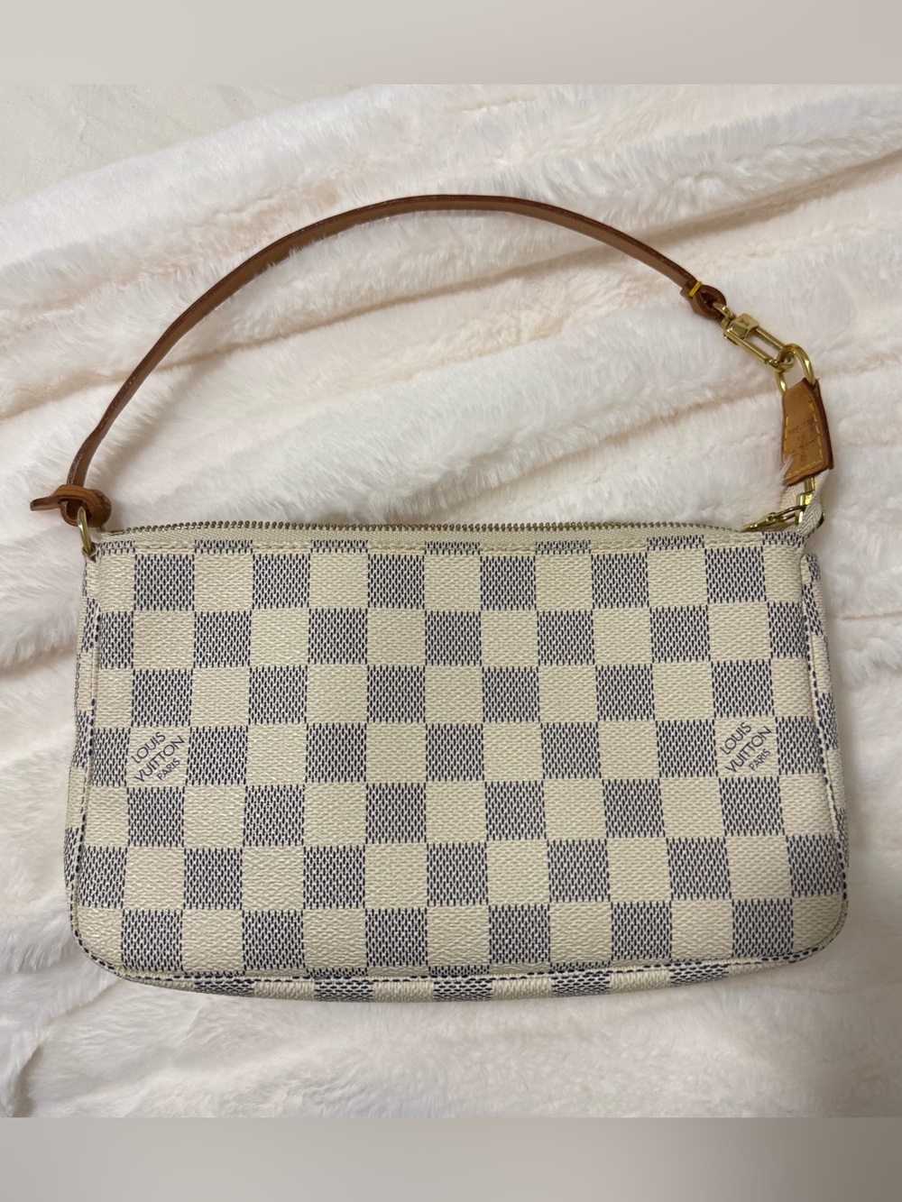 Authentic Louis Vuitton Pochette Accessoires
